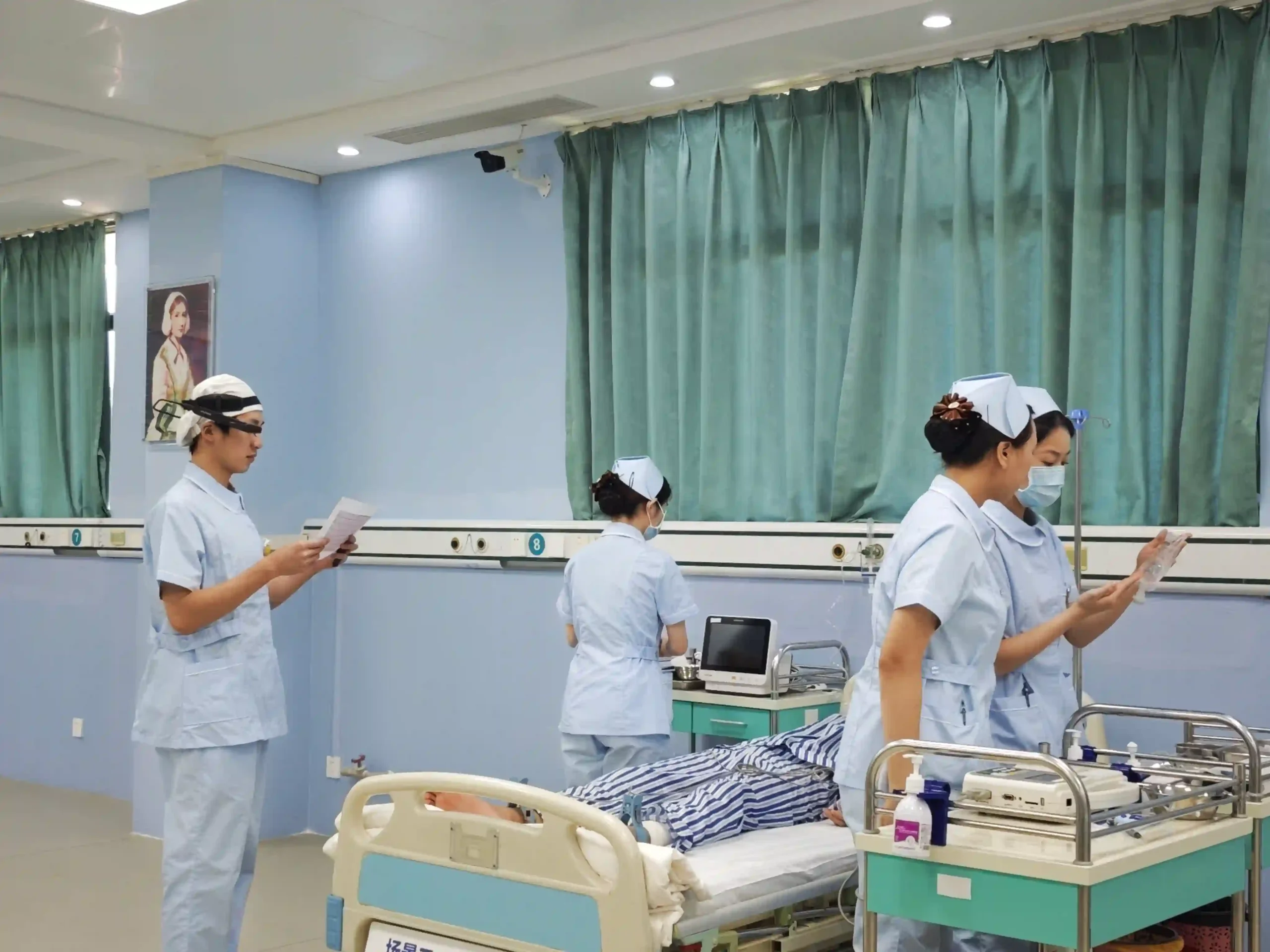 AR医疗远程急救场景-东莞职业技术学院