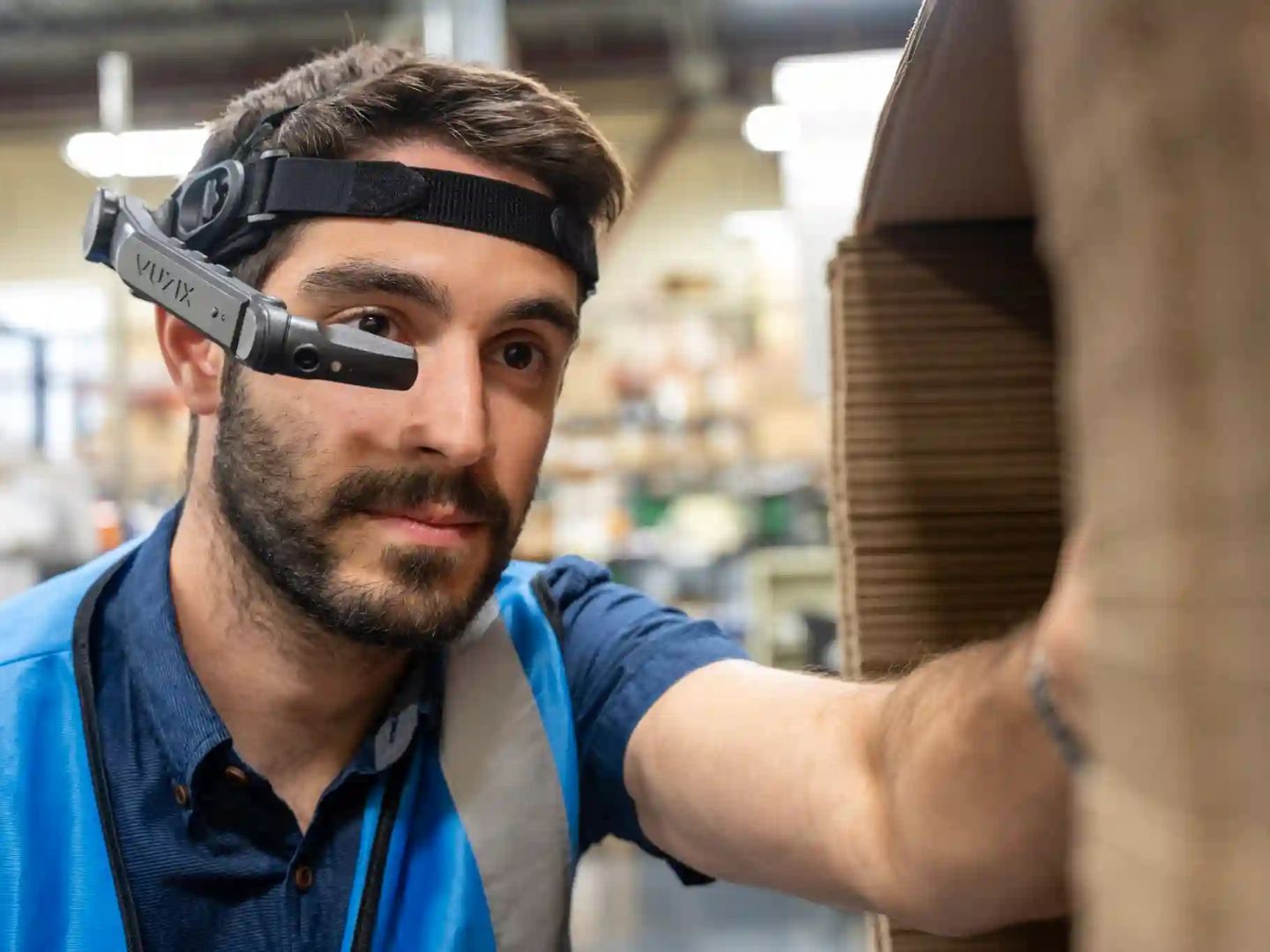 安宝特AR仓储应用-