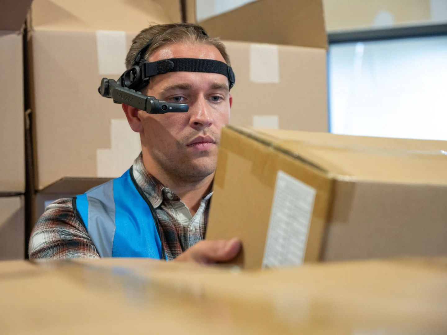 安宝特AR仓储应用-