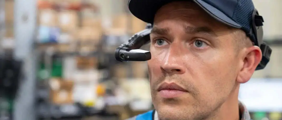 拍照采集 + AI 加速表单